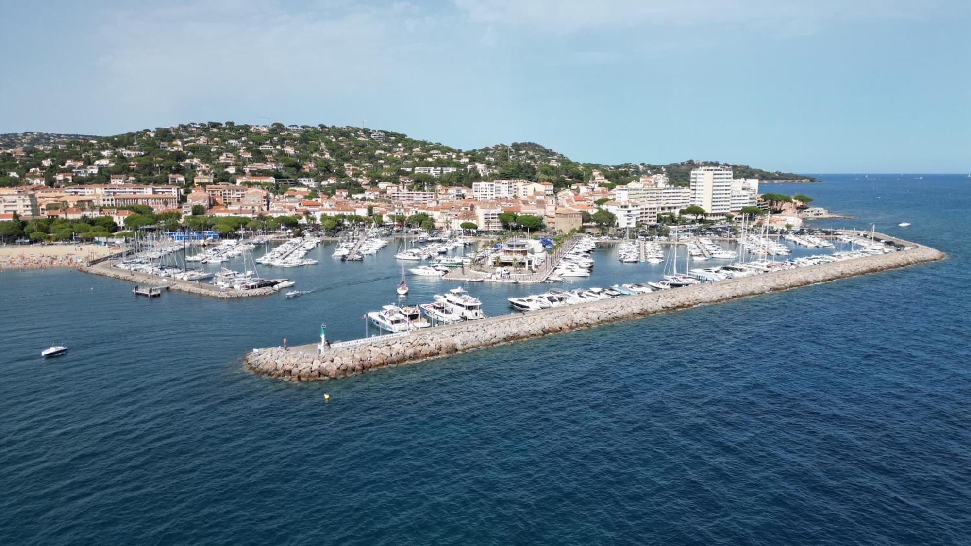 Lovely Apartment In Sainte Maxime Екстер'єр фото