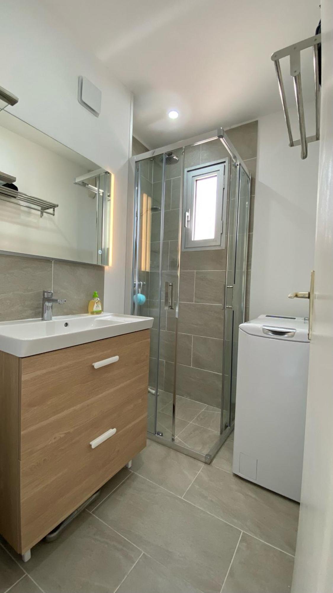 Lovely Apartment In Sainte Maxime Екстер'єр фото